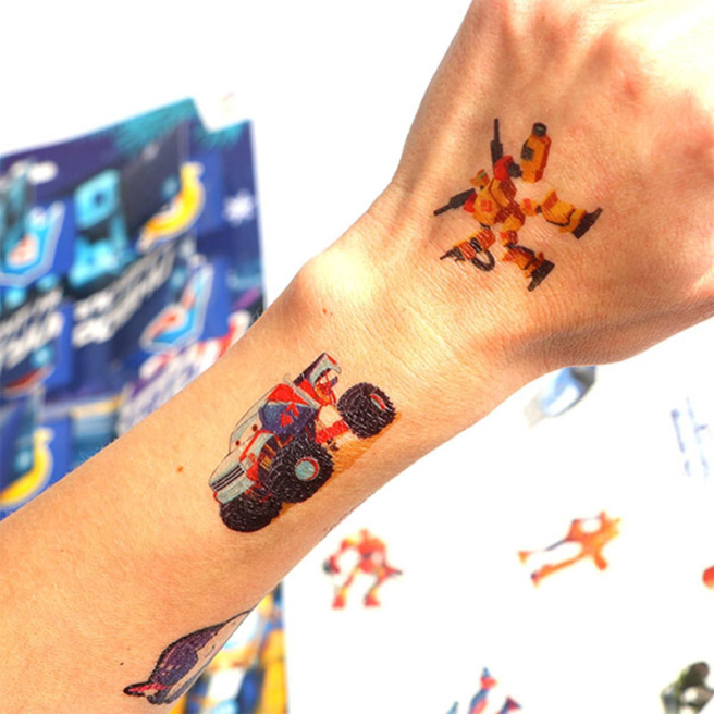 Anul Nou Calendar Advent cu tatuaje pentru copii „Autoboți”
